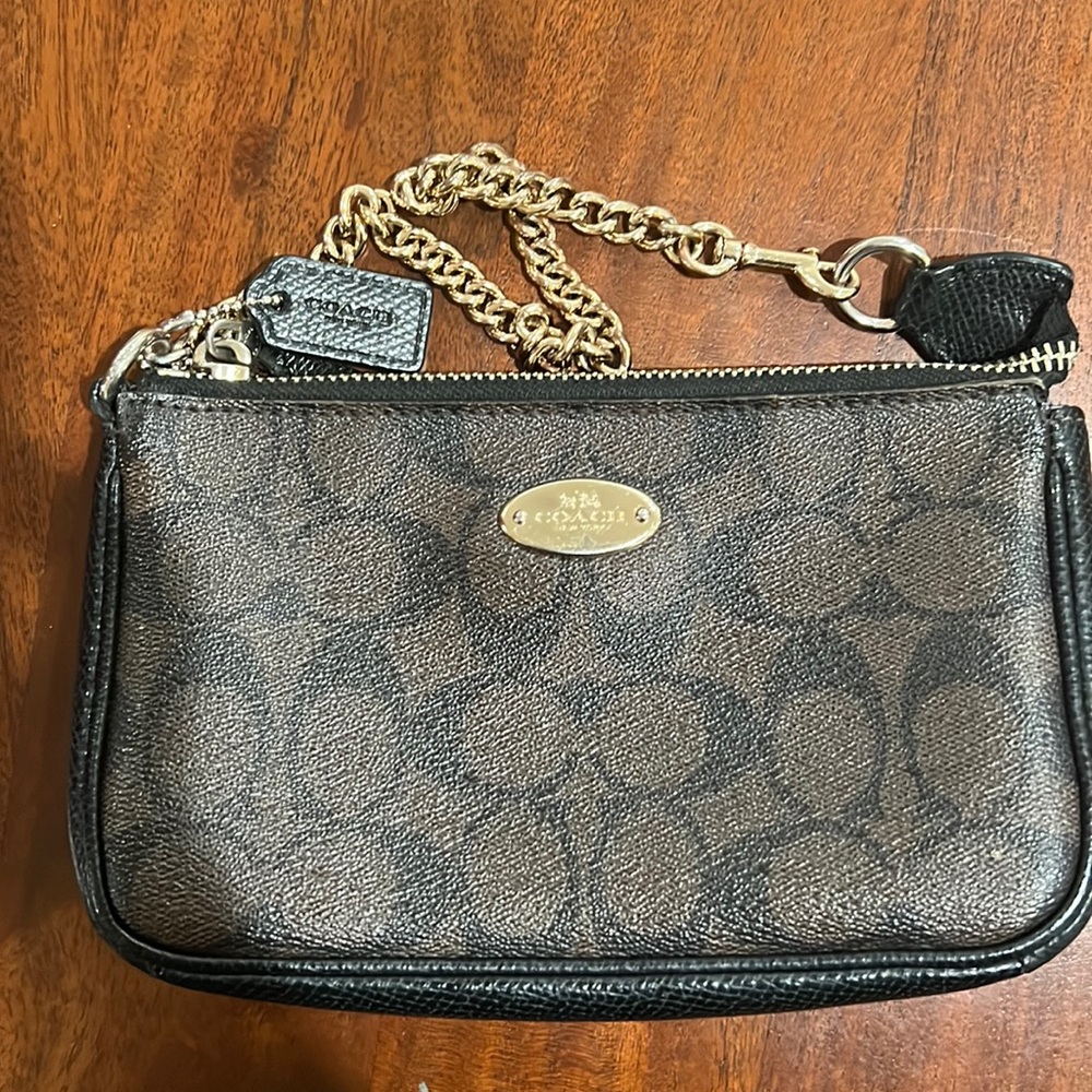 Coach clutch bag wristlet